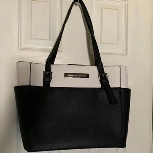 Damsel in defense purse